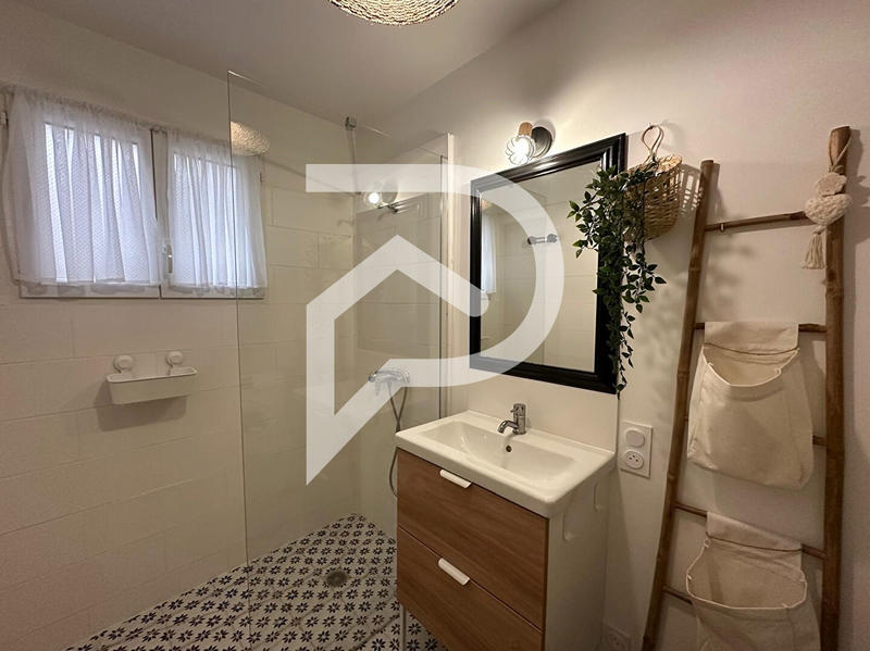 Villa - 165 m² - 9 pièces