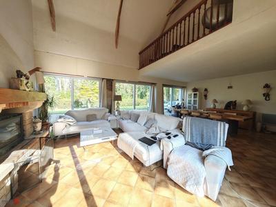 Maison - 200 m² - 6 pièces