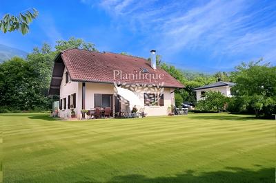 Maison - 177 m² - 6 pièces