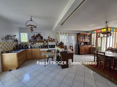 Maison - 136 m² - 6 pièces