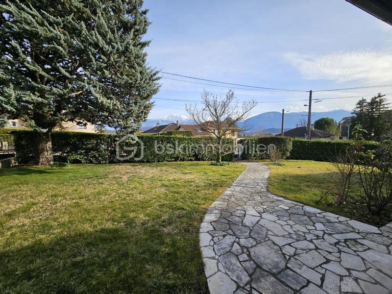 Maison - 150 m² - 8 pièces