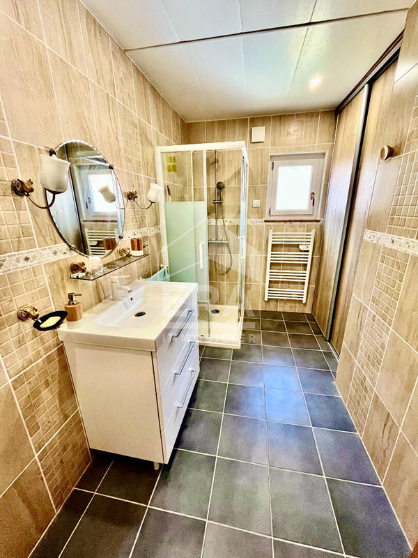 Maison - 138 m² - 8 pièces