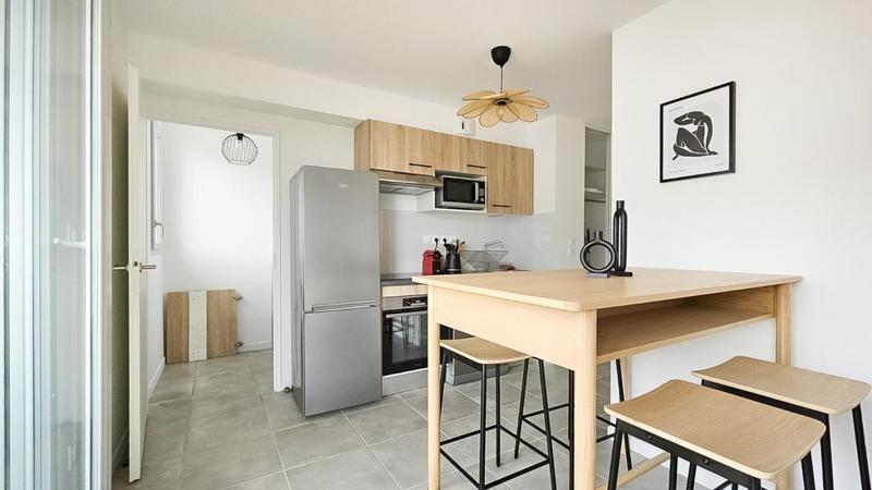 Chambre - 9 m² - 1 pièce