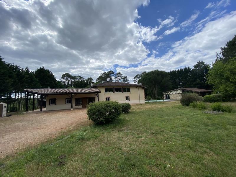 Maison en pierre - 260 m² - 8 pièces