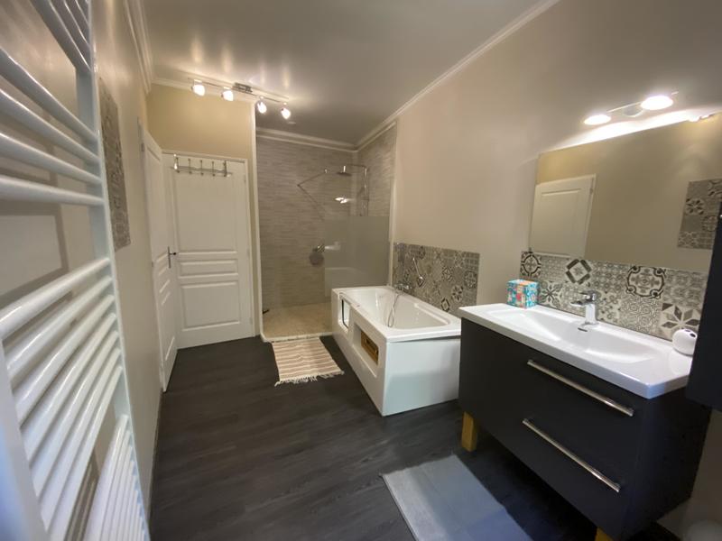 Maison en pierre - 180 m² - 7 pièces