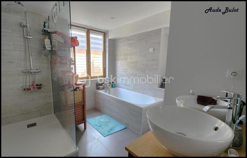 Maison - 122 m² - 122 pièces