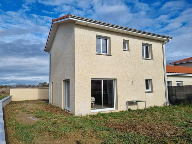 Maison - 93 m² - 5 pièces