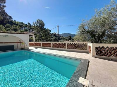 Villa - 216 m² - 7 pièces