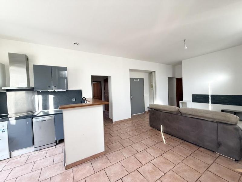 Appartement - 75 m² - 4 pièces