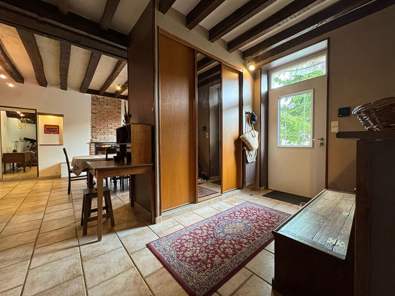 Maison - 240 m² - 8 pièces