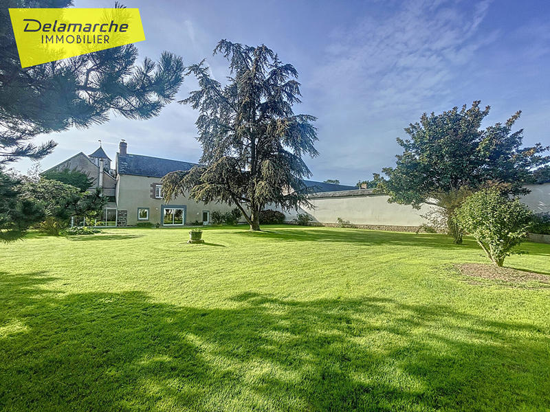 Maison - 231 m² - 7 pièces