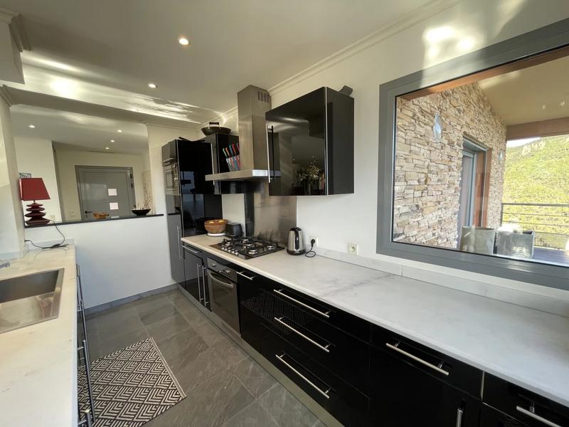 Villa - 183 m² - 6 pièces