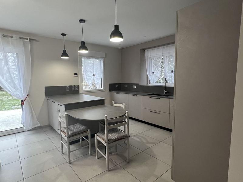 Maison traditionnelle - 136 m² - 4 pièces