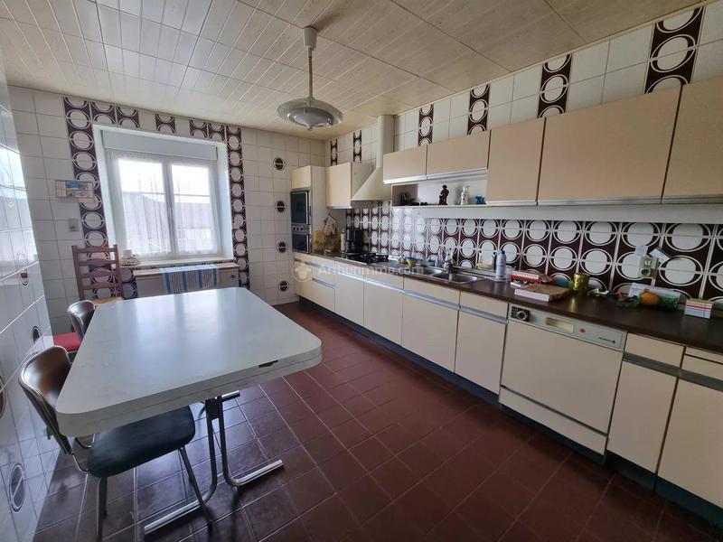 Maison - 293 m² - 8 pièces