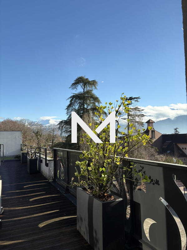 Appartement - 82 m² - 3 pièces