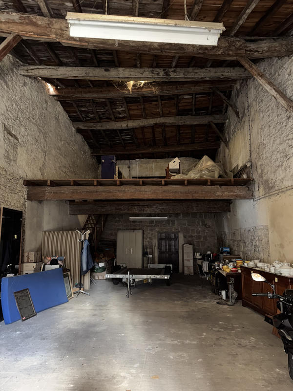 Parking / Garage - 120 m²