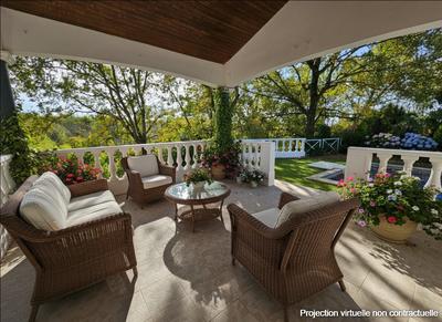 Maison - 200 m² - 6 pièces