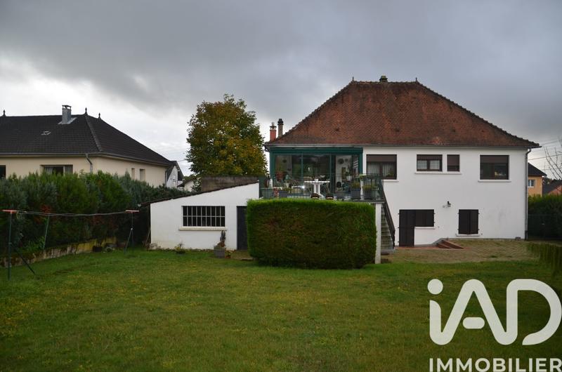 Maison - 240 m² - 9 pièces