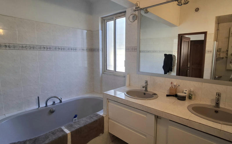 Maison - 175 m² - 6 pièces