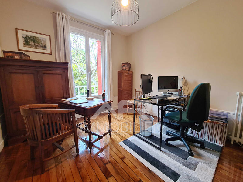 Maison - 177 m² - 6 pièces