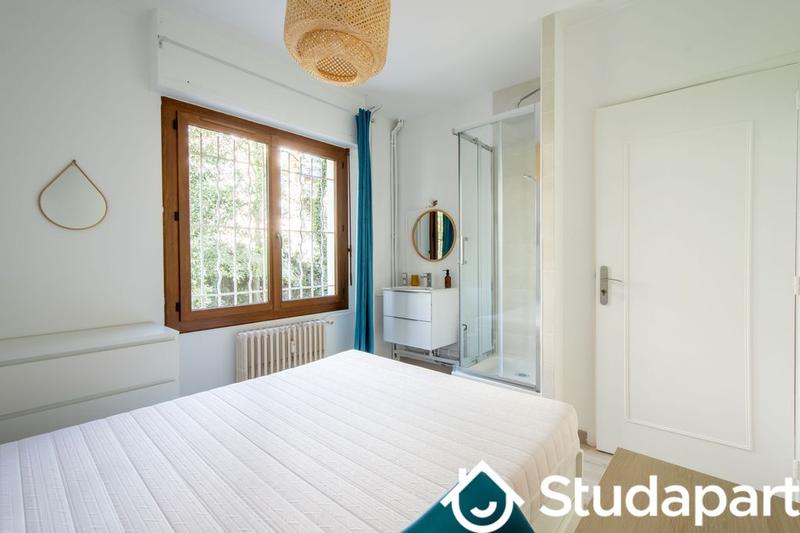 Chambre - 92 m² - 1 pièce