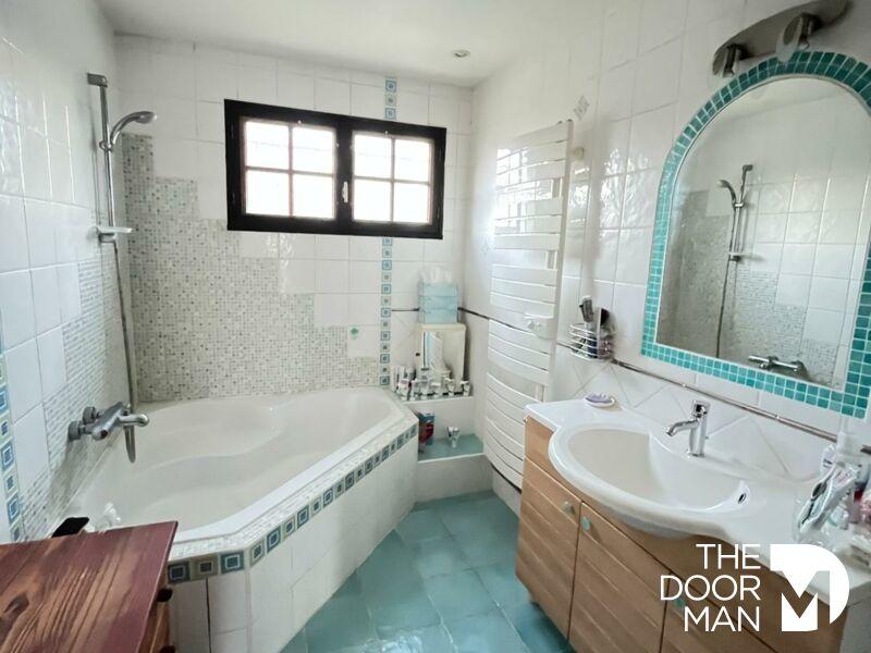 Appartement - 94 m² - 4 pièces