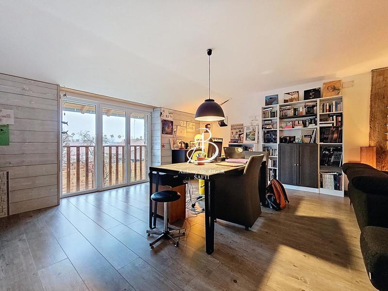 Maison de village - 300 m² - 8 pièces