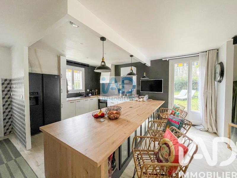 Maison - 96 m² - 5 pièces