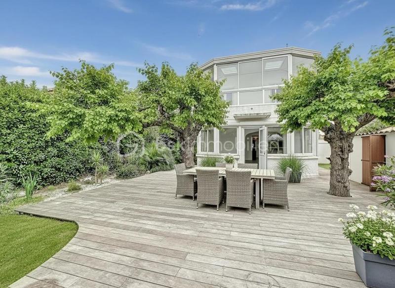 Villa - 140 m² - 5 pièces