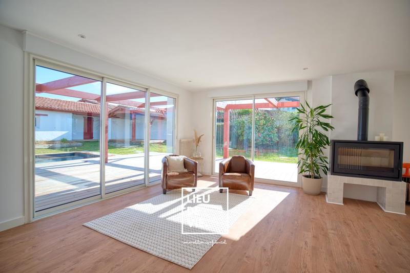 Maison ancienne - 325 m² - 9 pièces