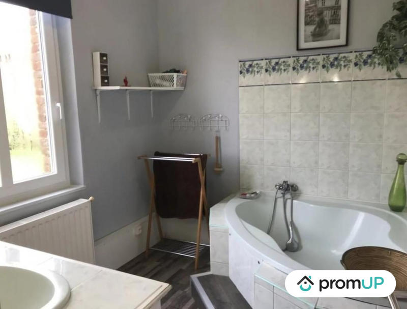 Maison - 237 m² - 8 pièces