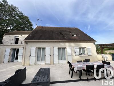 Maison - 200 m² - 10 pièces