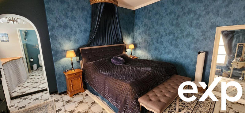 Maison traditionnelle - 177 m² - 7 pièces