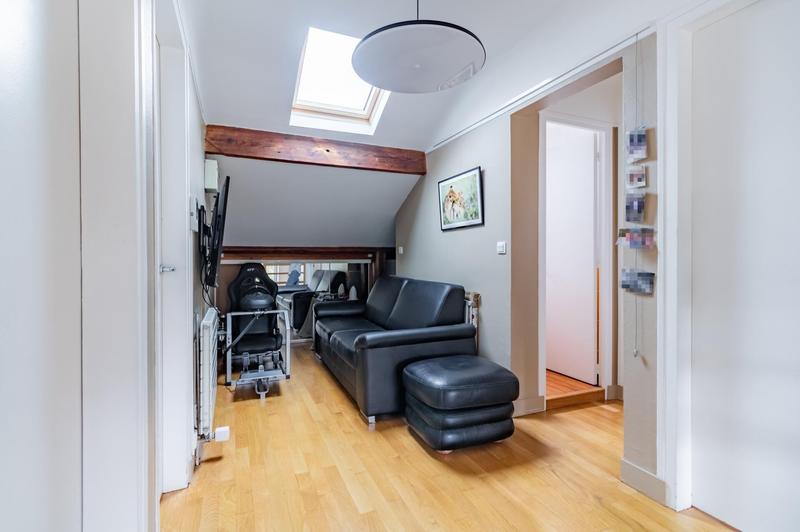 Villa - 218 m² - 10 pièces