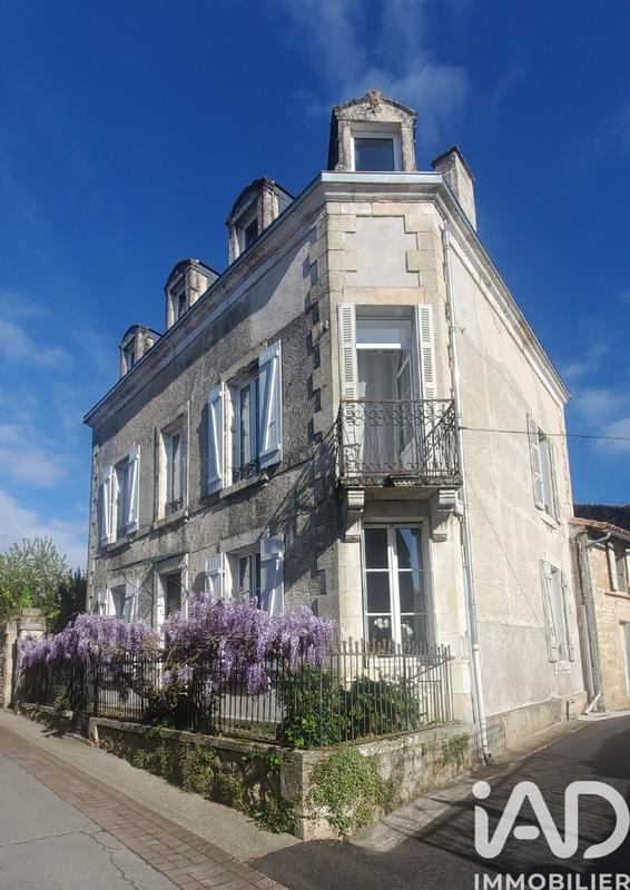 Maison - 182 m² - 10 pièces
