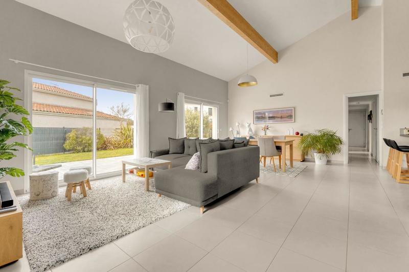 Maison - 165 m² - 6 pièces