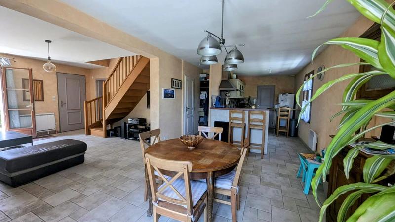 Maison - 91 m² - 5 pièces