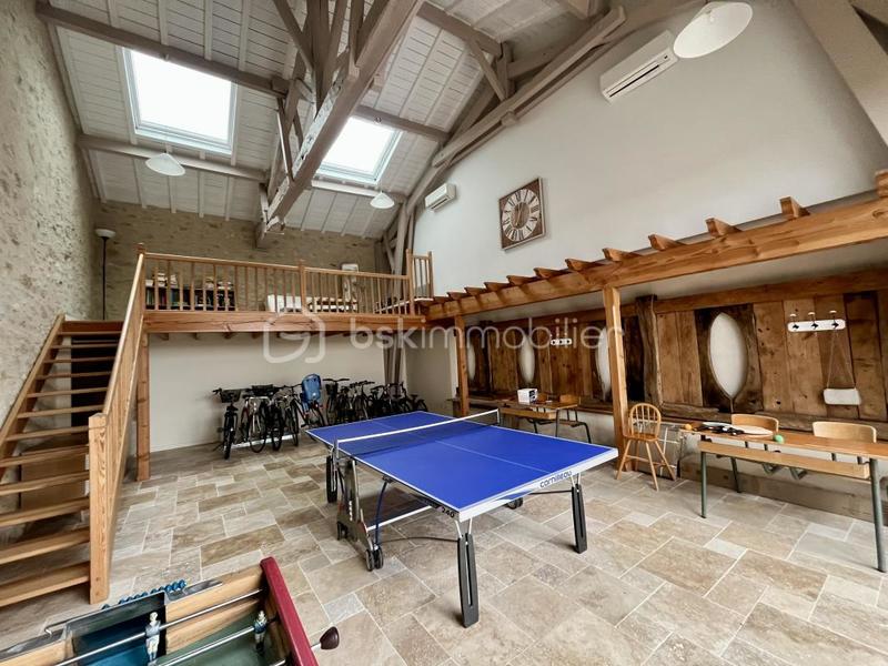 Corps de ferme - 371 m² - 9 pièces