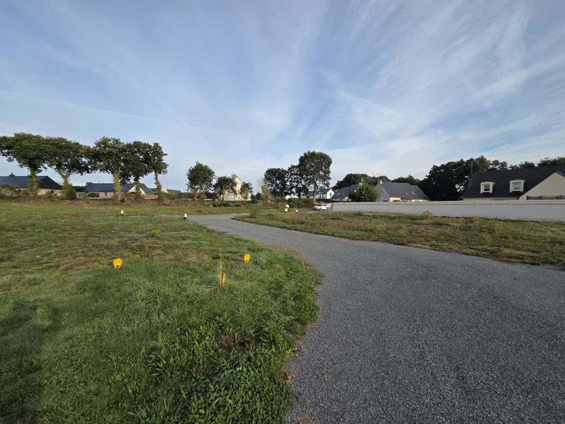 Terrain constructible - 703 m²