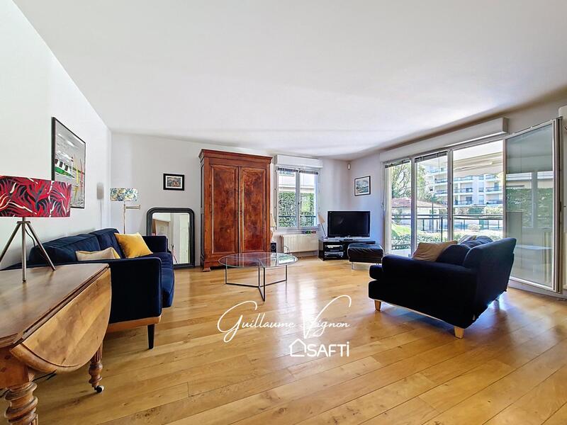 Appartement - 90 m² - 4 pièces