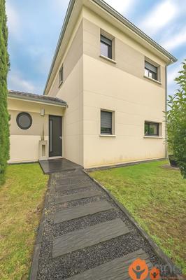 Maison - 130 m² - 5 pièces