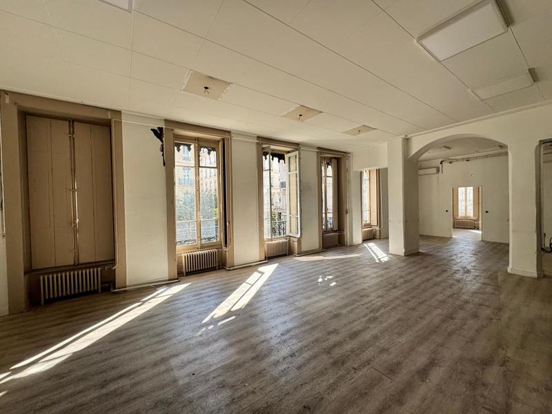 Appartement - 109 m² - 4 pièces