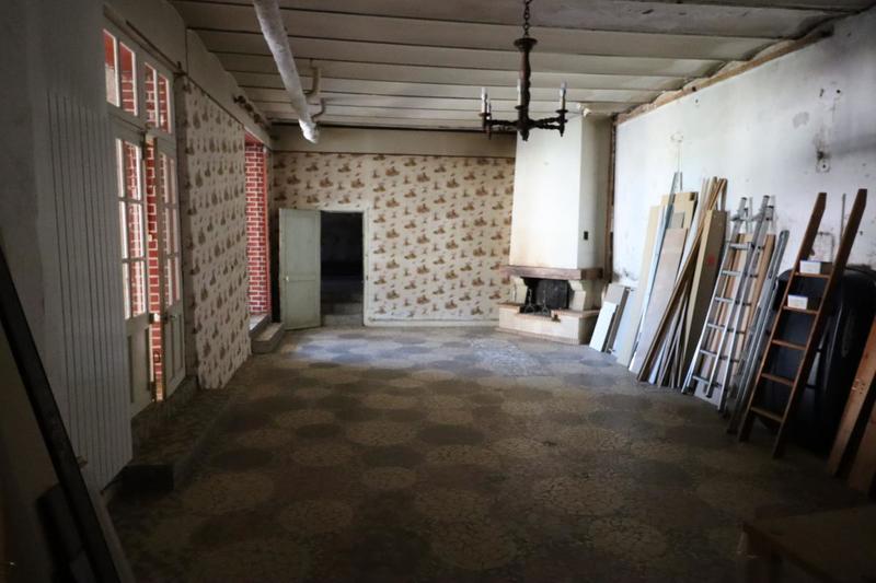 Maison - 247 m² - 11 pièces