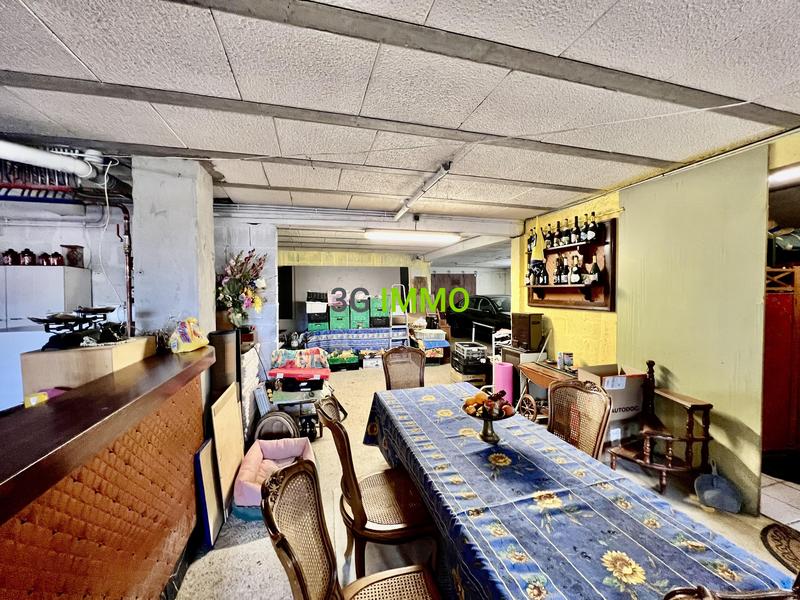 Maison traditionnelle - 195 m² - 5 pièces