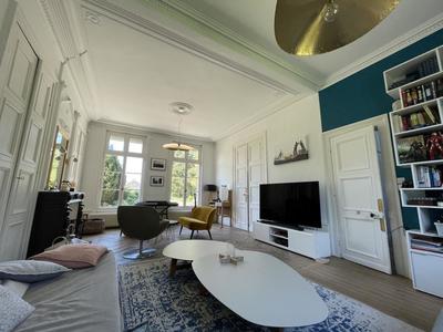 Propriété - 450 m² - 15 pièces