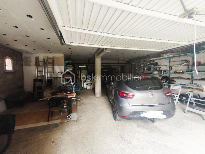 Maison traditionnelle - 166 m² - 6 pièces