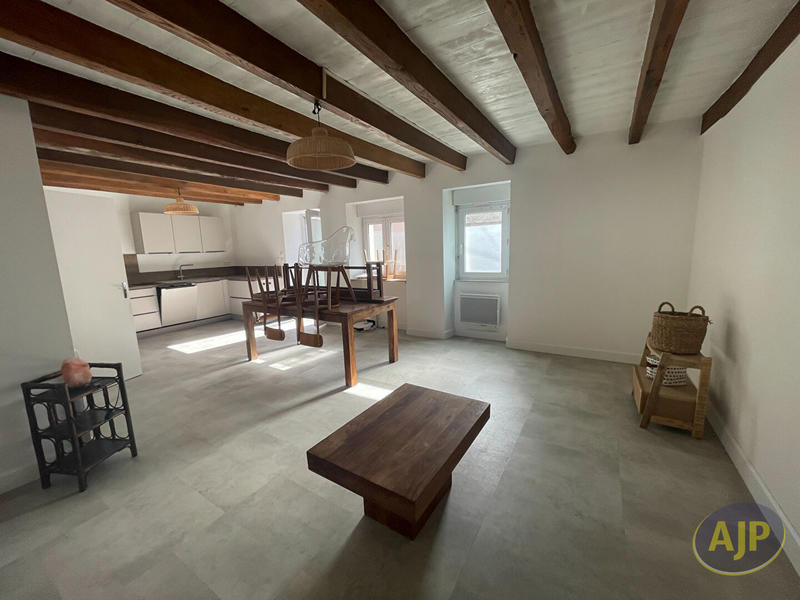 Maison - 104 m² - 5 pièces