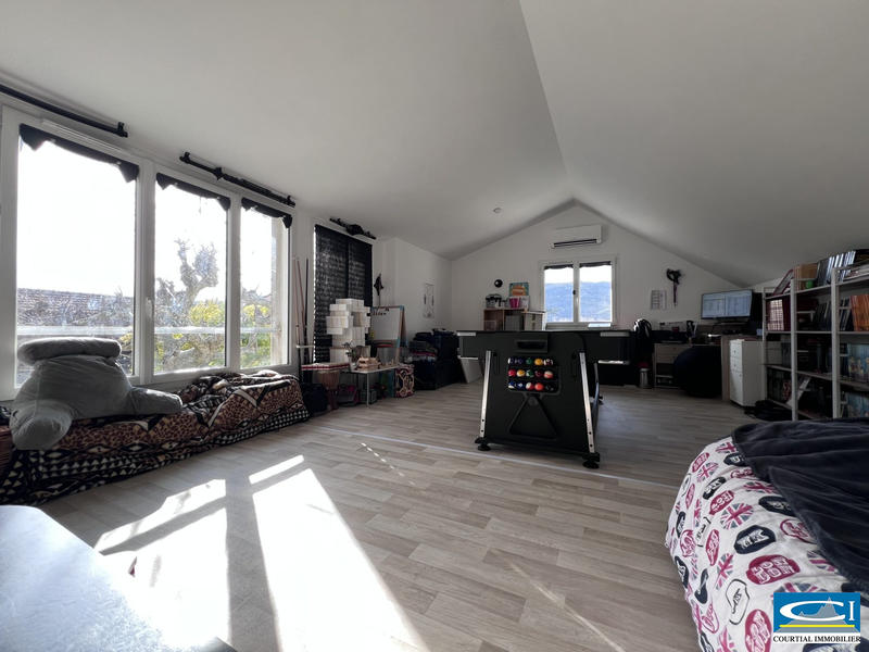 Maison - 144 m² - 4 pièces