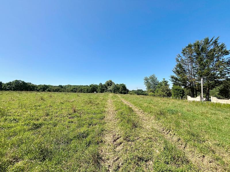 Terrain constructible - 835 m²