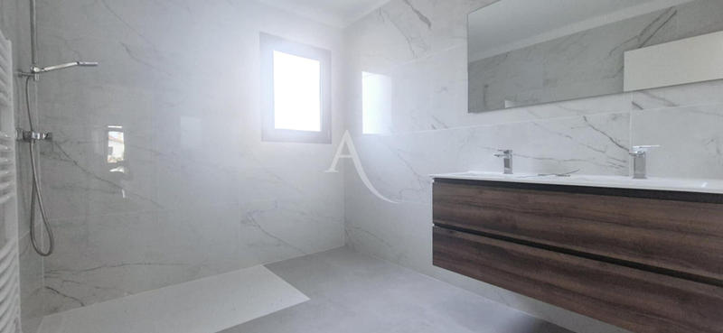 Maison - 118 m² - 4 pièces